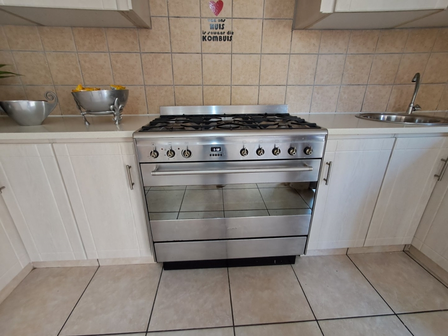 4 Bedroom Property for Sale in Bergsig Western Cape
